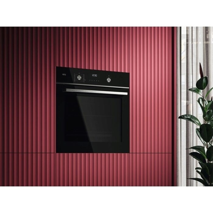 AEG 5000 Series GA5CB501AB Surround Cook with Steam Bake Electric Single Built in Oven with Retractable Dials Black