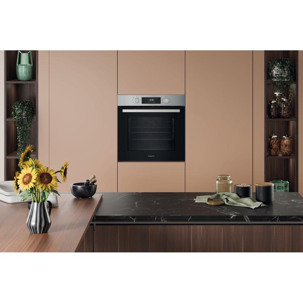 Hotpoint HOM255CXUK Class 2 Multiflow Built-In Electric Single Oven Stainless Steel